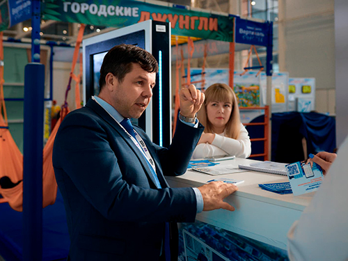 Презентация новых проектов для посетителей стенда «Вертикаль»