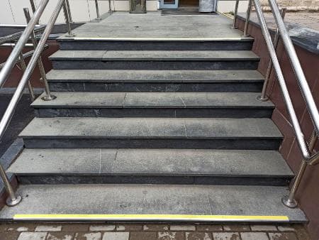 Адаптация отделения Сбербанка в городе Твери
