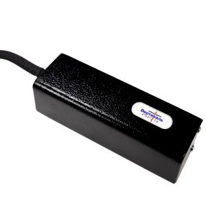 Звуковой маяк «Elevator» – новая универсальная разработка Тифлоцентра «Вертикаль». Его не нужно заранее настраивать к определенной модели лифта на производстве. Главный плюс нашей системы в том, что она не затрагивает внутреннее оборудование лифта.