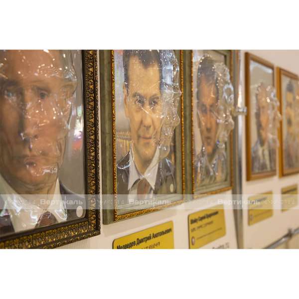 Портрет 3D Председатель Совета министров СССР Хрущев Н.С., тактильный – фото № 2